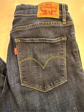 Levi's 721 Women's Dark Blue Skinny Jeans with Yellow Stitching